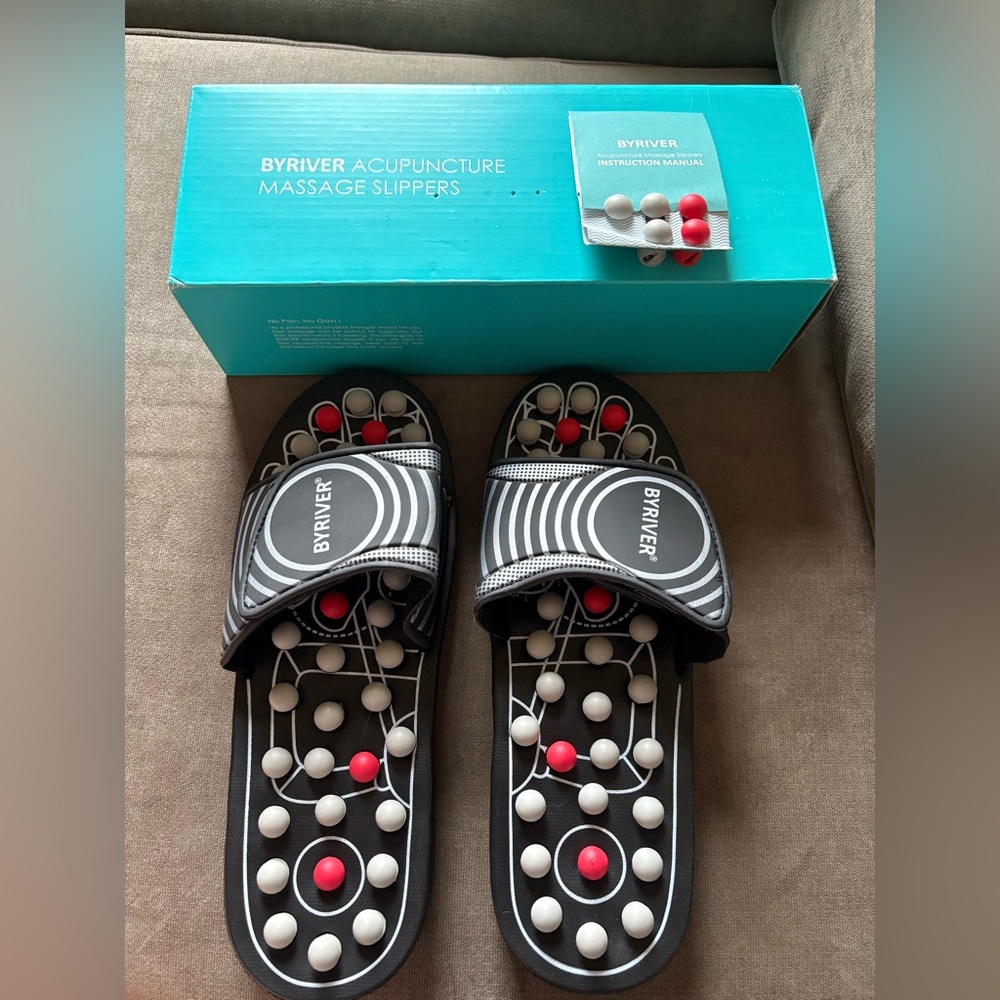 BYRIVER Acupuncture Massage Slippers